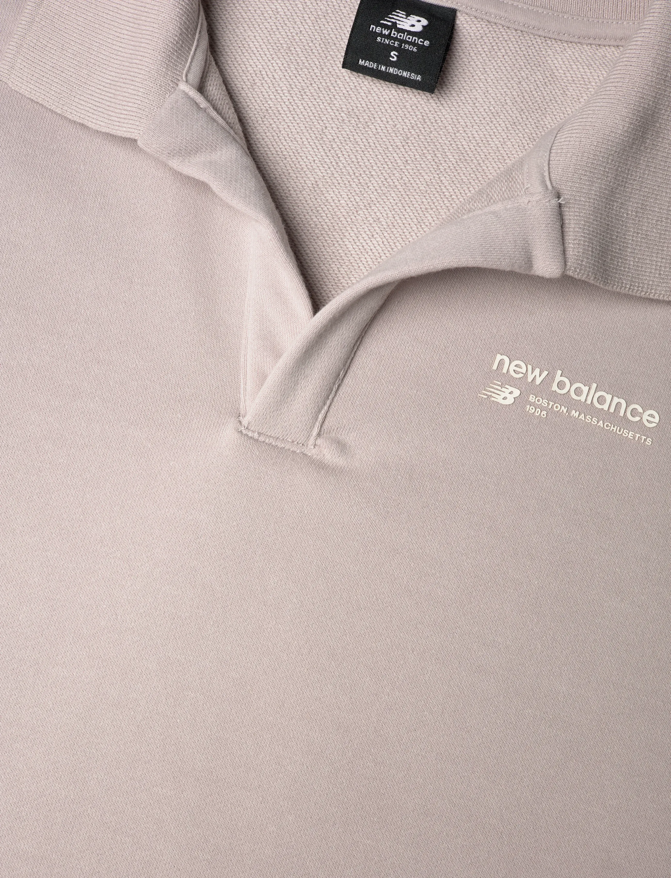 New Balance - Linear Heritage French Terry Collared Shirt - toppar & t-shirts - moonrock - 2