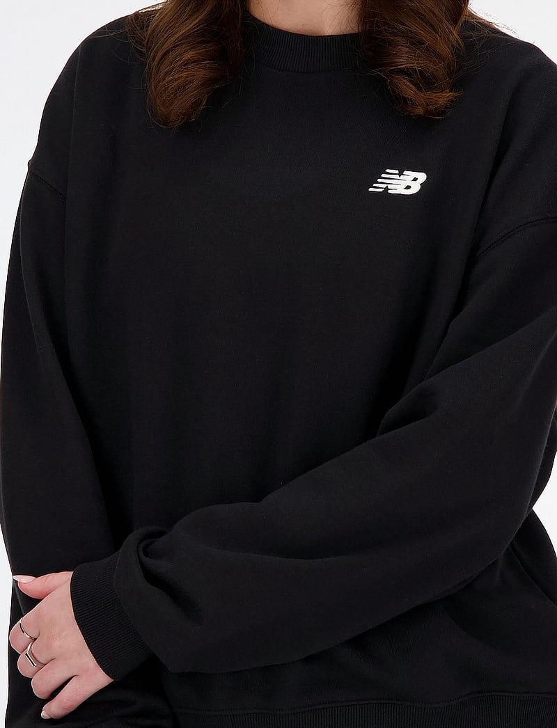 New Balance - Sport Essentials French Terry Crew - Överdelar - black - 5