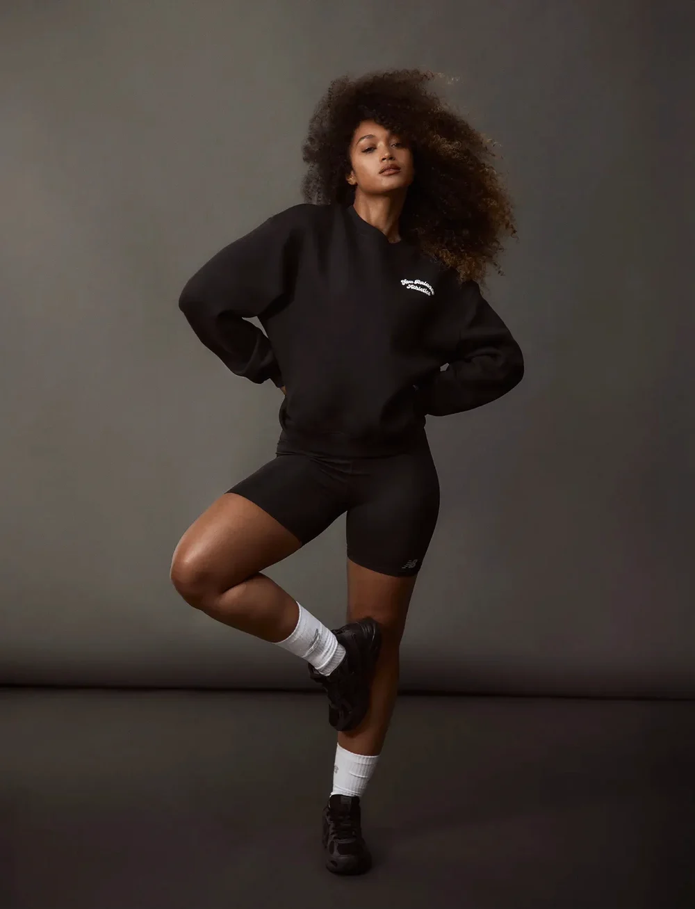 New Balance - Linear Heritage Fleece Crew - Överdelar - black - 4