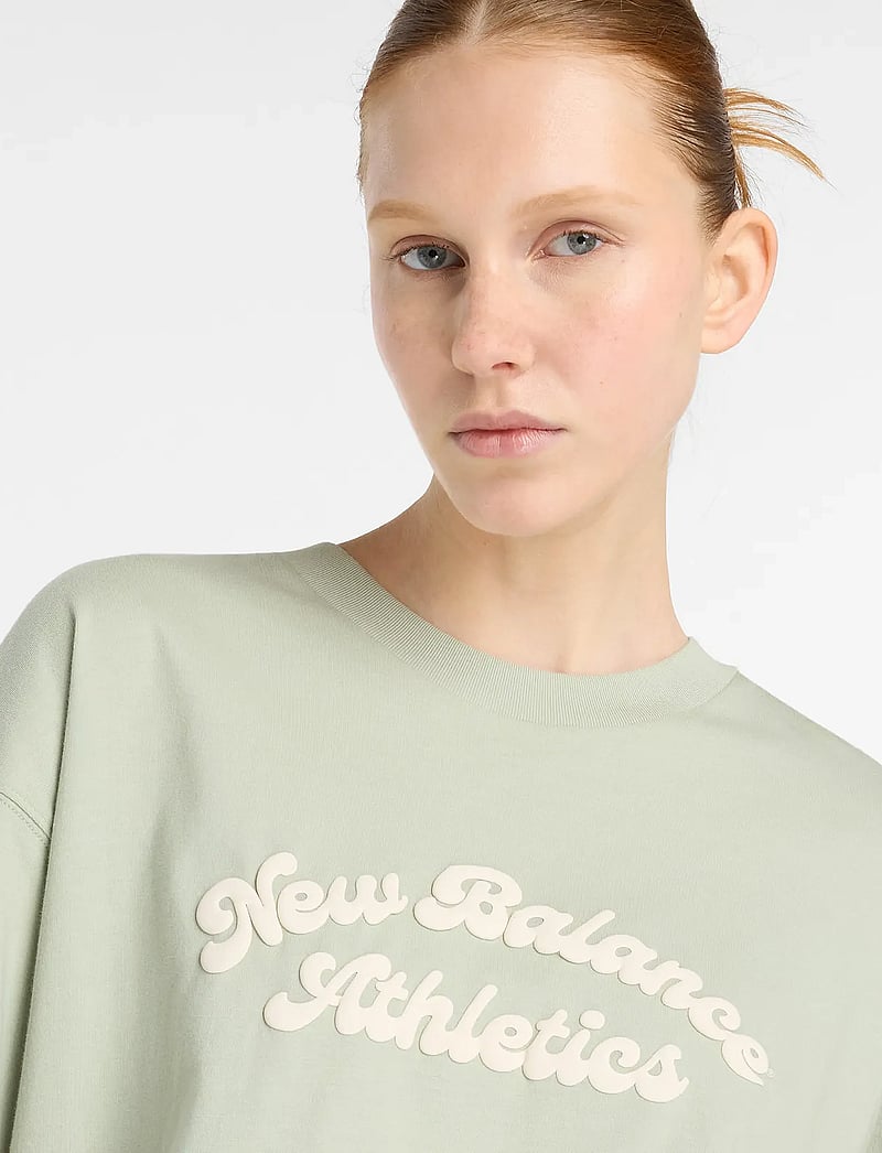 New Balance - Linear Heritage Oversized T-Shirt - t-shirts - garter snake - 5