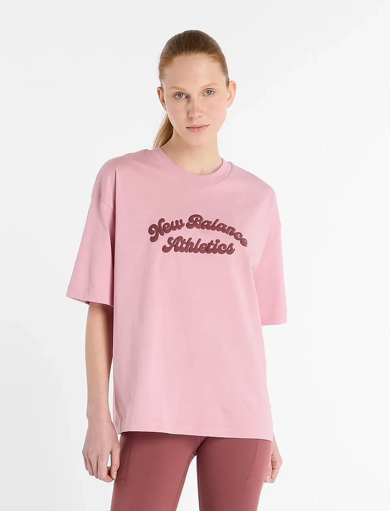 New Balance - Linear Heritage Oversized T-Shirt - t-shirts - pink taffy - 0