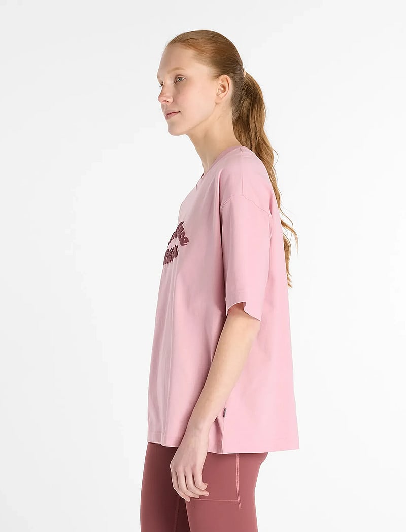 New Balance - Linear Heritage Oversized T-Shirt - t-shirts - pink taffy - 3