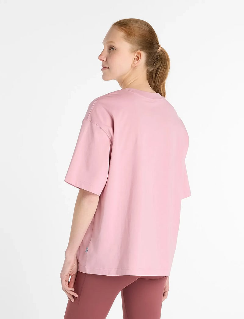 New Balance - Linear Heritage Oversized T-Shirt - t-shirts - pink taffy - 4
