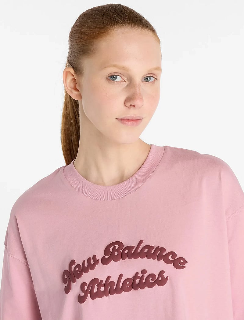 New Balance - Linear Heritage Oversized T-Shirt - t-shirts - pink taffy - 5