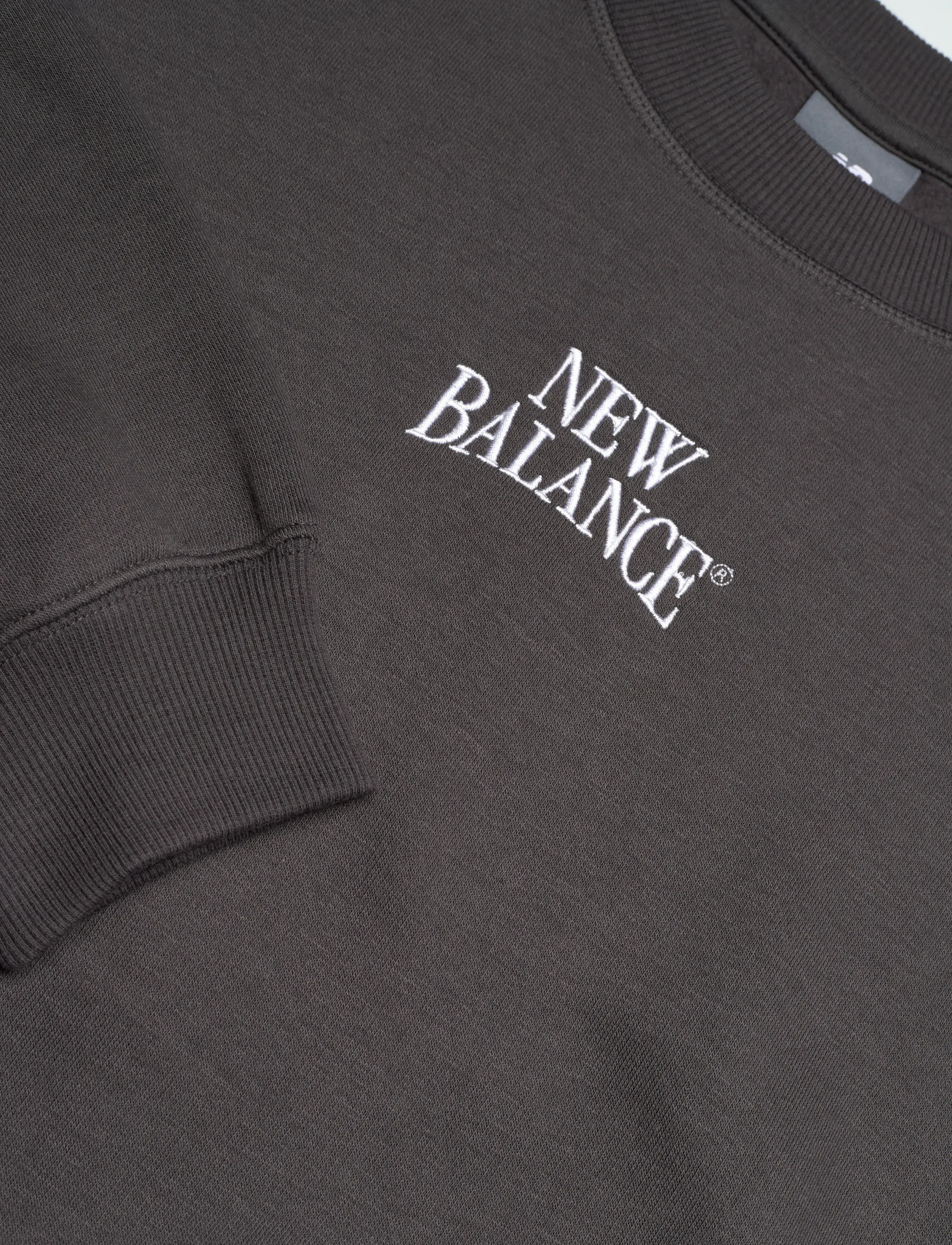 New Balance - Linear Heritage Fleece Crew - dressipluusid - faded black - 2