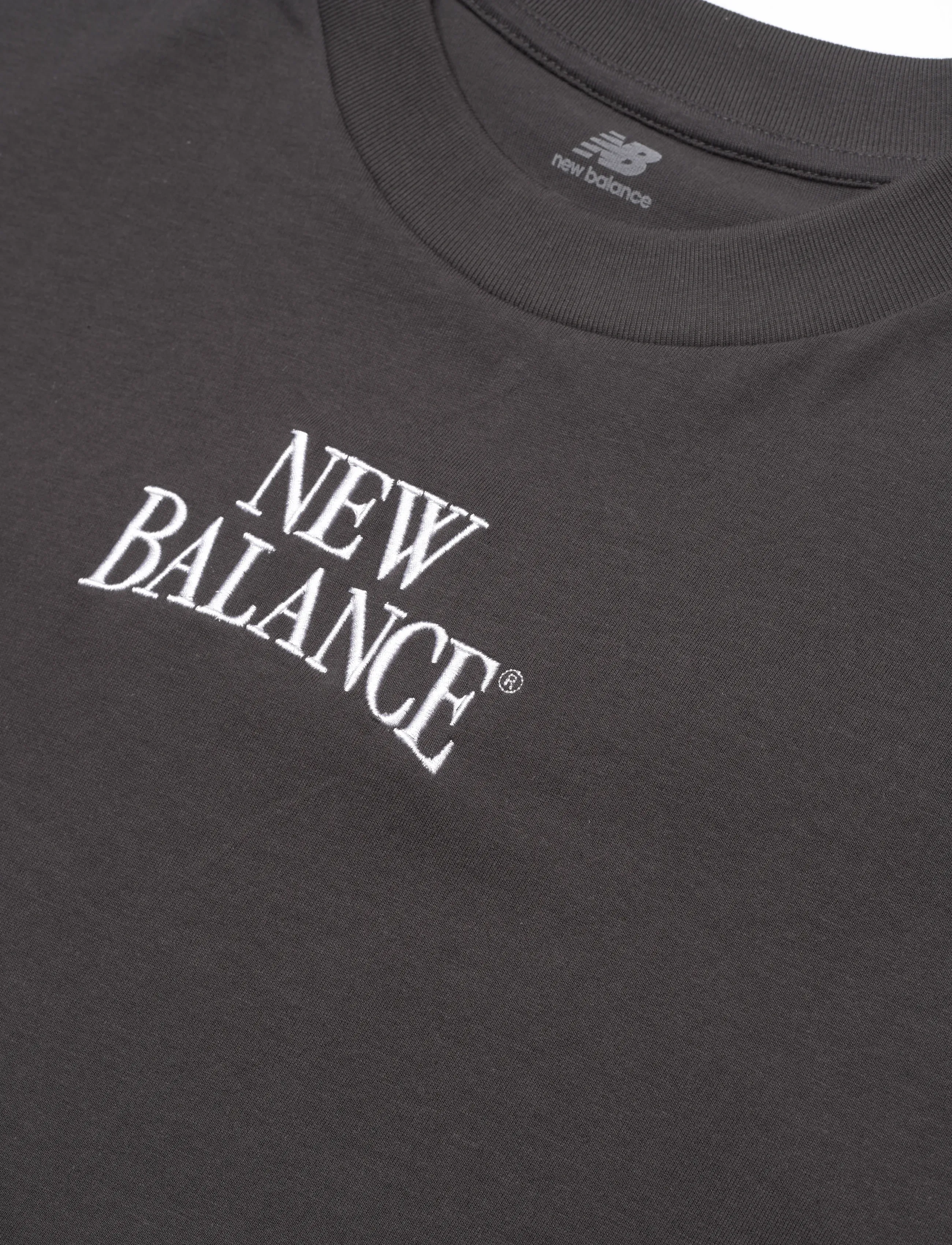 New Balance - Linear Heritage Oversized T-Shirt - t-shirts - faded black - 2