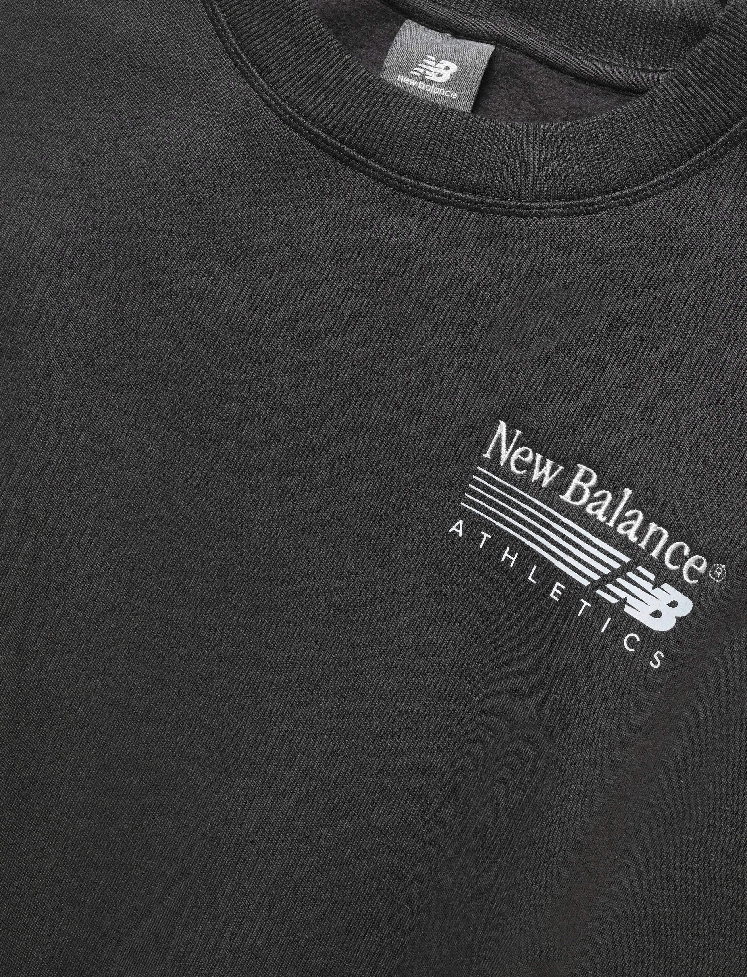 New Balance - Trackside Fleece Crew - Överdelar - black cement - 2