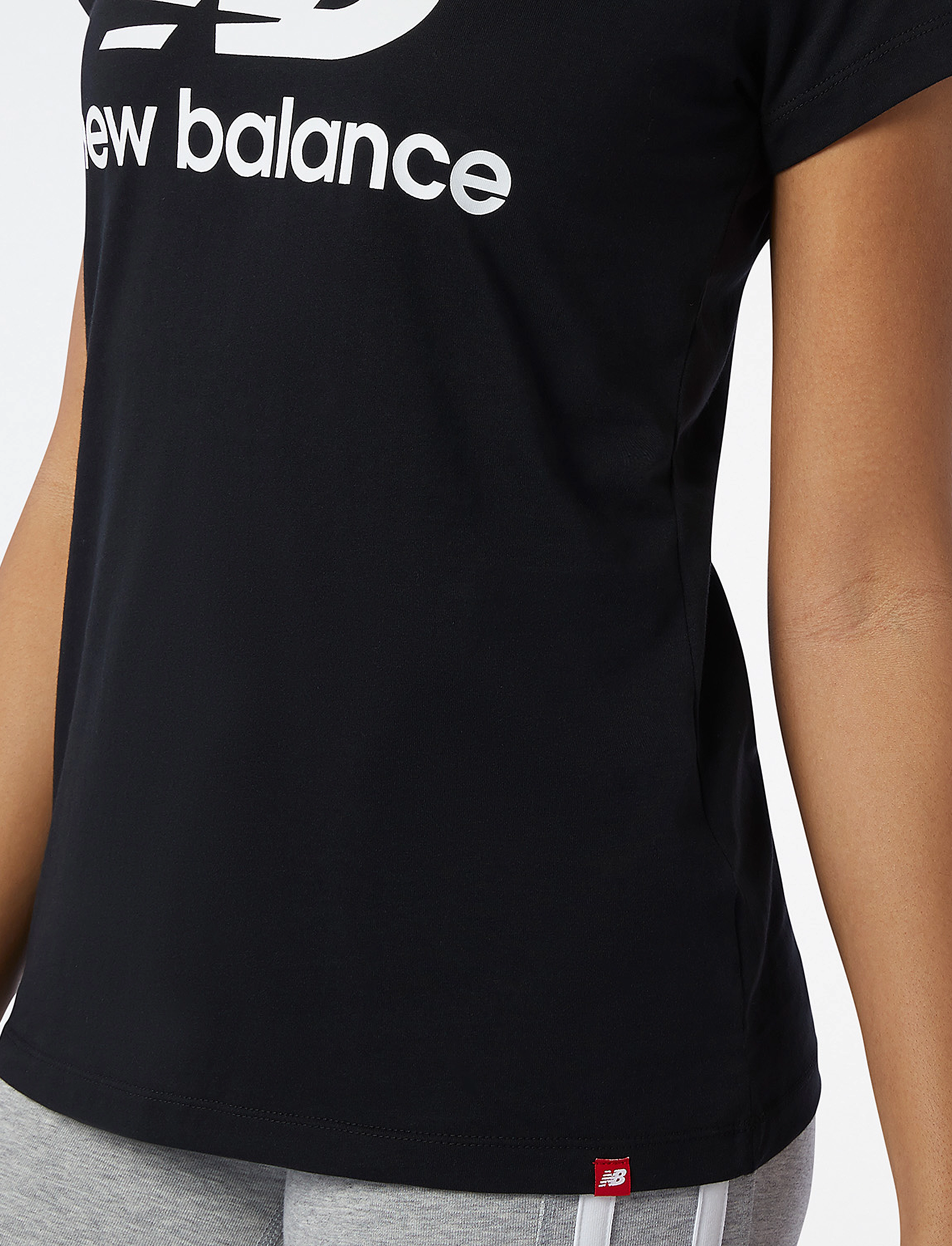 New Balance - ESSENTIALS STACKED LOGO TEE - black - 5