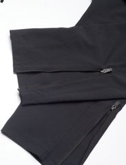 New Balance - Accelerate Pant - spodnie sportowe - black - 3