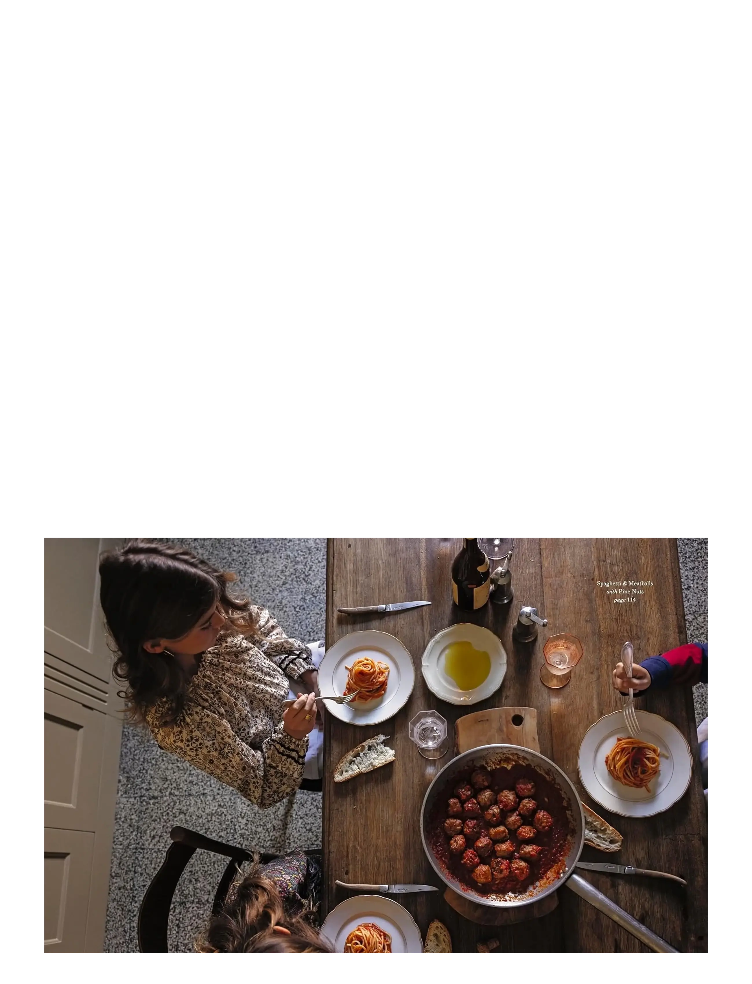 New Mags - A Kitchen in Italy - coffee table books - grey - 2