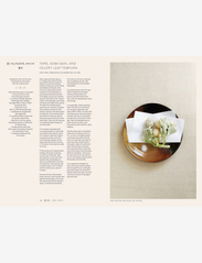 New Mags - Japan - The Vegetarian Cookbook - kaffebordsbøker - orange - 2