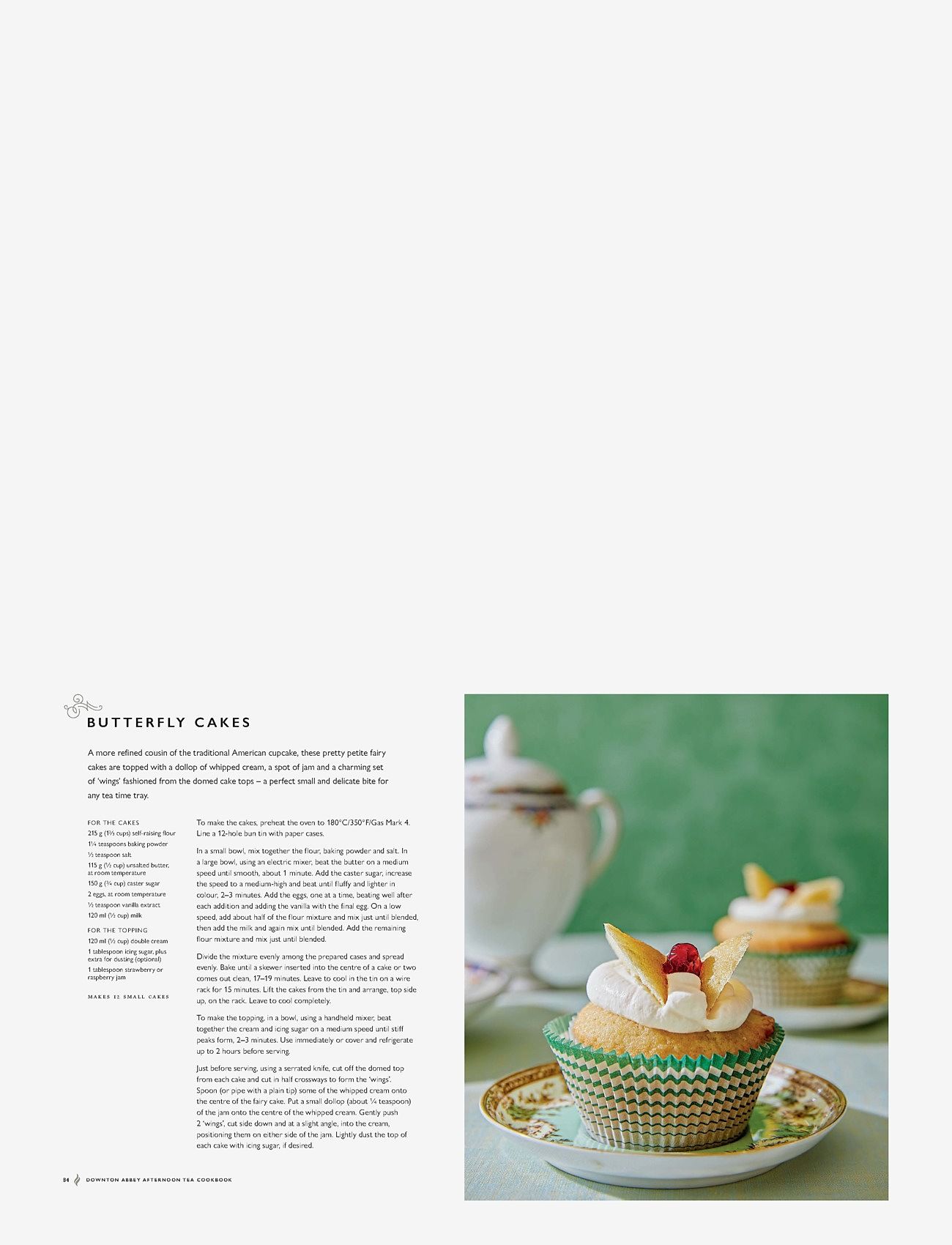 New Mags - Downton Abbey Afternoon Tea Cookbook - ystävänpäivälahjat - blue - 2