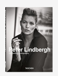 Peter Lindbergh. On fashion photography - 40 series, New Mags