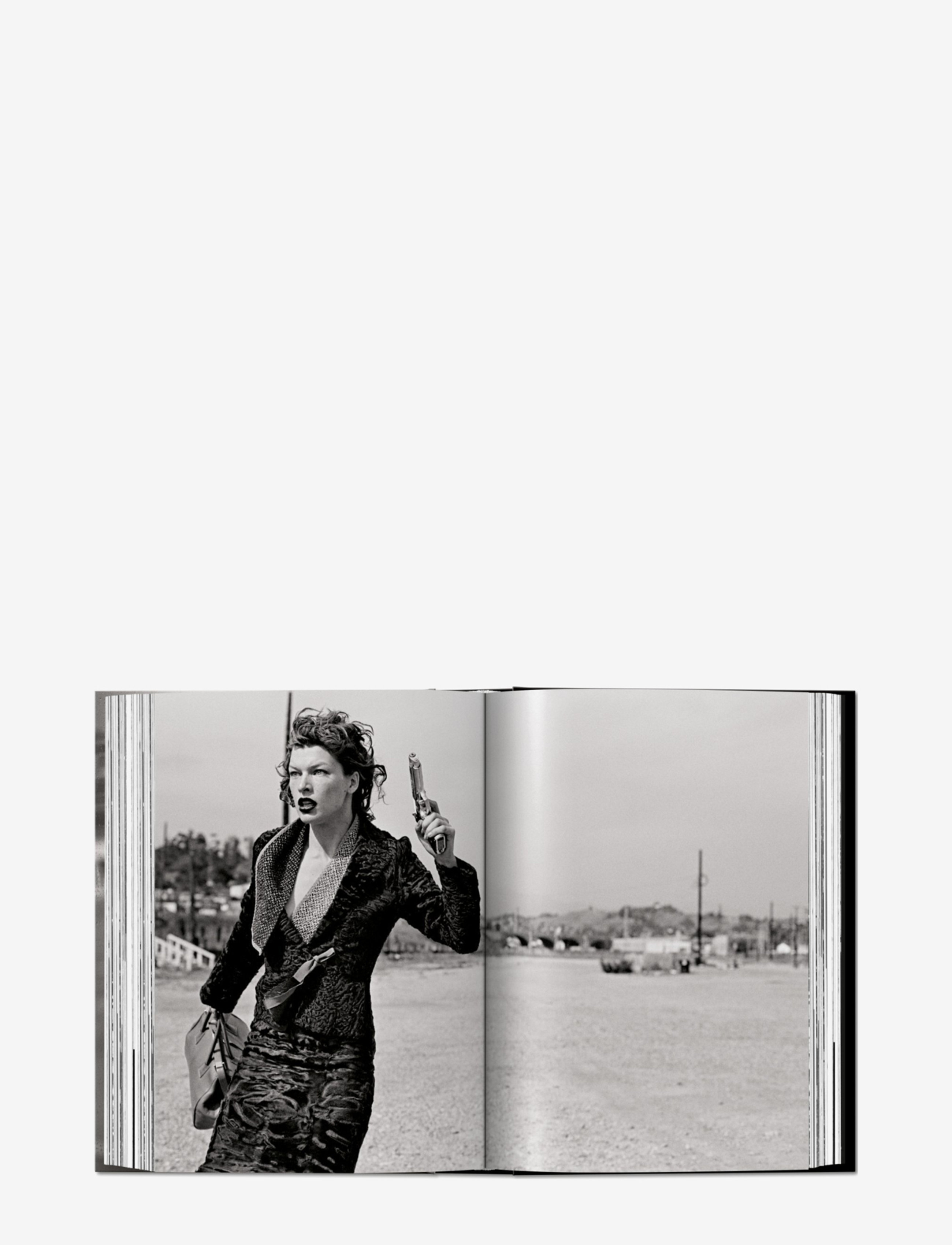 New Mags - Peter Lindbergh. On fashion photography - 40 series - achat par prix - black - 5
