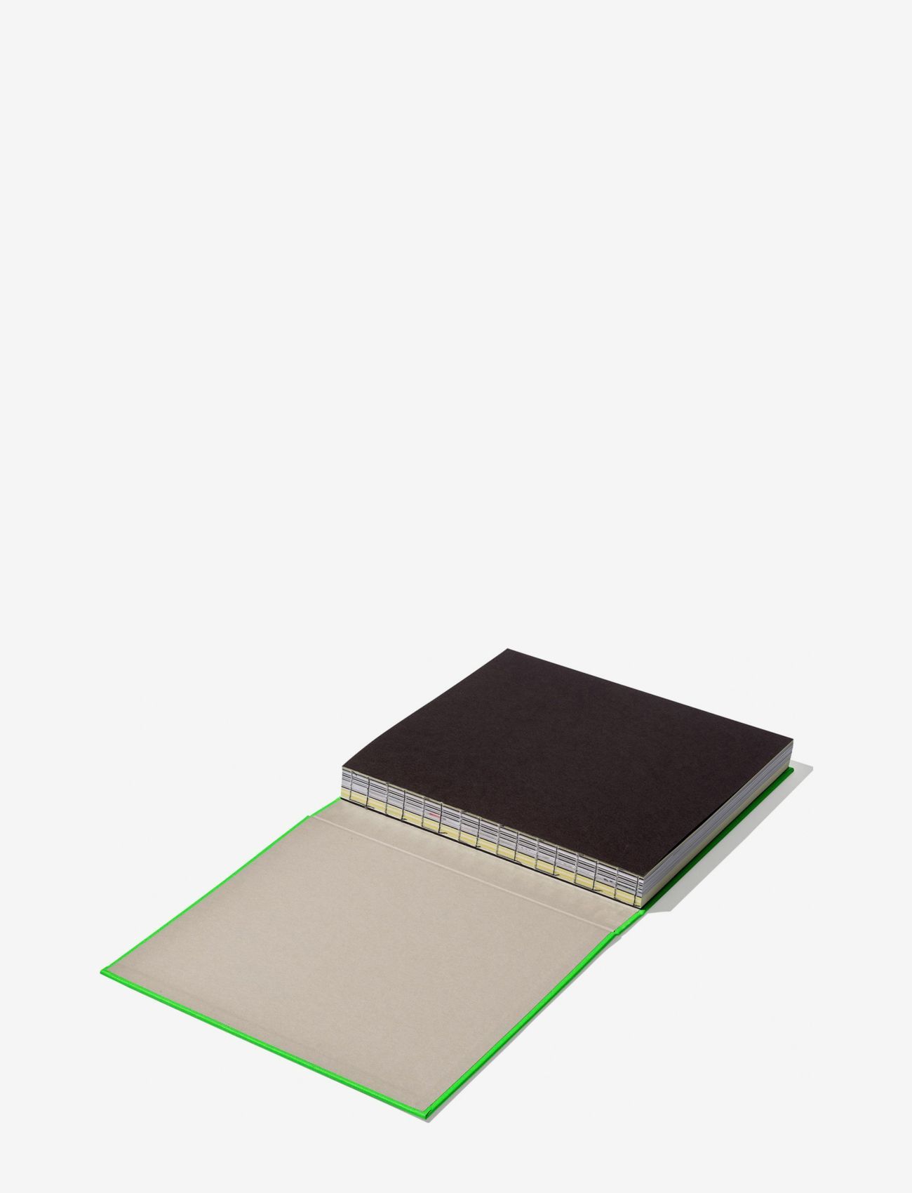 New Mags - Virgil Abloh. Nike. ICONS - nach preis einkaufen - green - 2