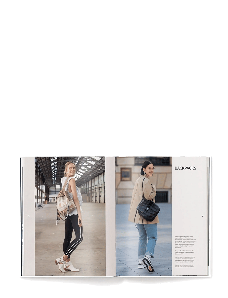 New Mags - The Ultimate Guide to Chanel Bags - valentinstaggeschenke - white - 1