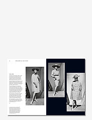 New Mags - Yves Saint Laurent Catwalk - sünnipäevakingitused - pink - 2