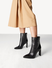 NEWD.Tamaris - Women Boots - høj hæl - black - 5