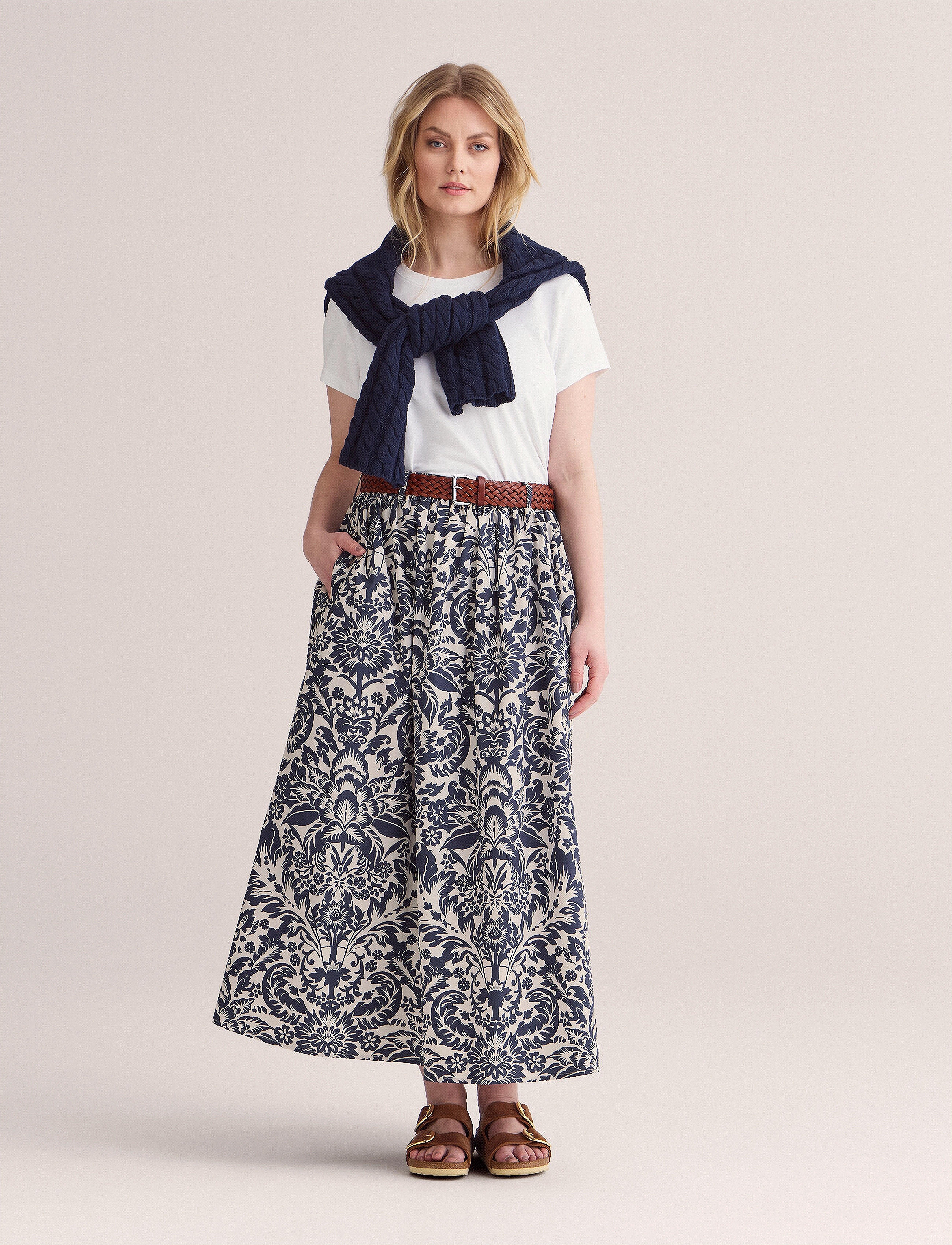 Newhouse Liv Medallion Skirt - Kjolar - 699 / multi