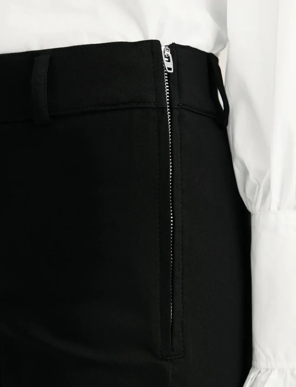 Newhouse - Milla Jazz Trousers - utsvängda byxor - black - 2