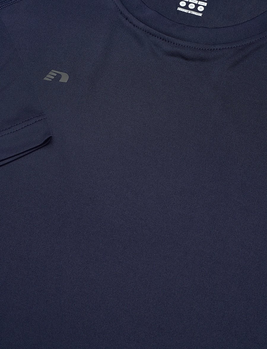 Newline - nwlBEAT W T-SHIRT L/S - langarmshirts - black iris - 2