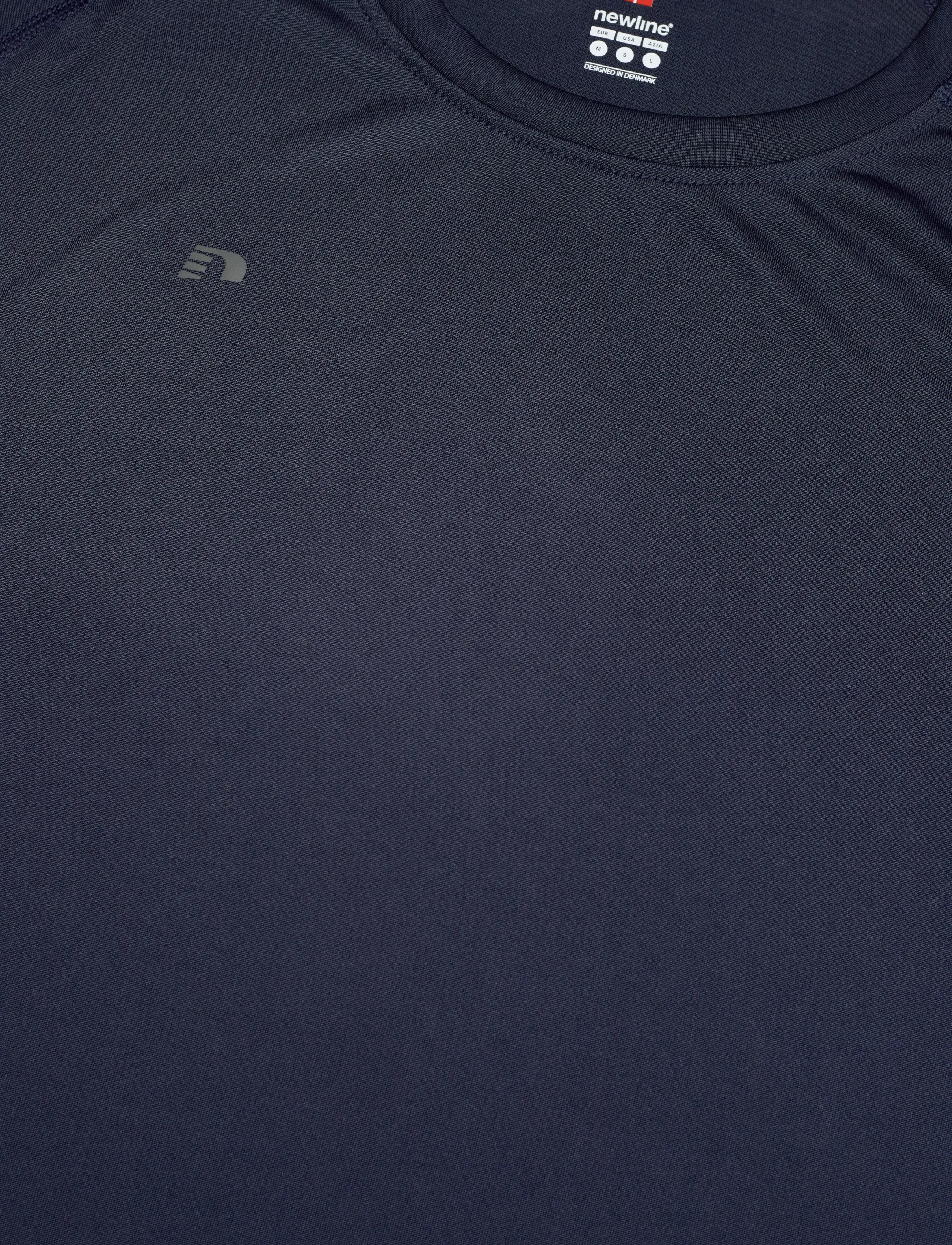 Newline - nwlBEAT T-SHIRT L/S - langarmshirts - black iris - 2