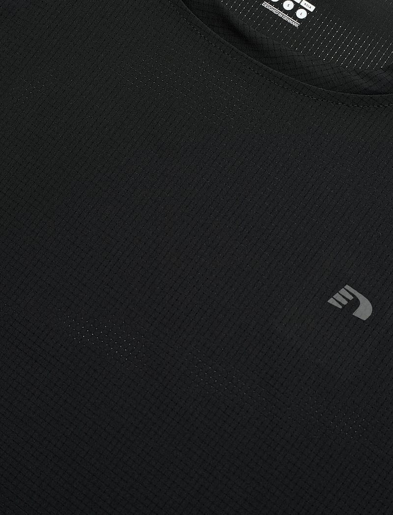 Newline - nwlBREATHE T-SHIRT - t-shirts - black - 2