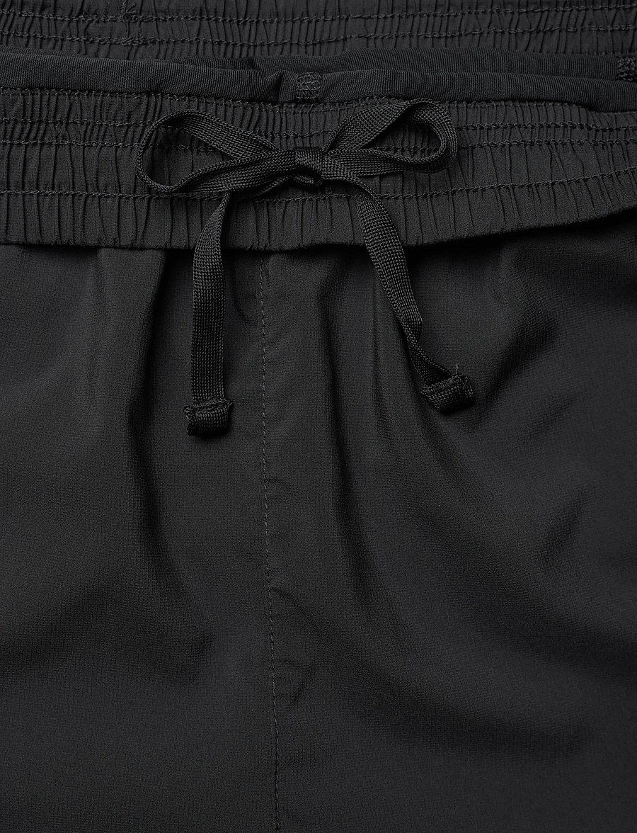 Newline - nwlFAST 2IN1 W SHORTS - lühikesed jooksupüksid - black - 2