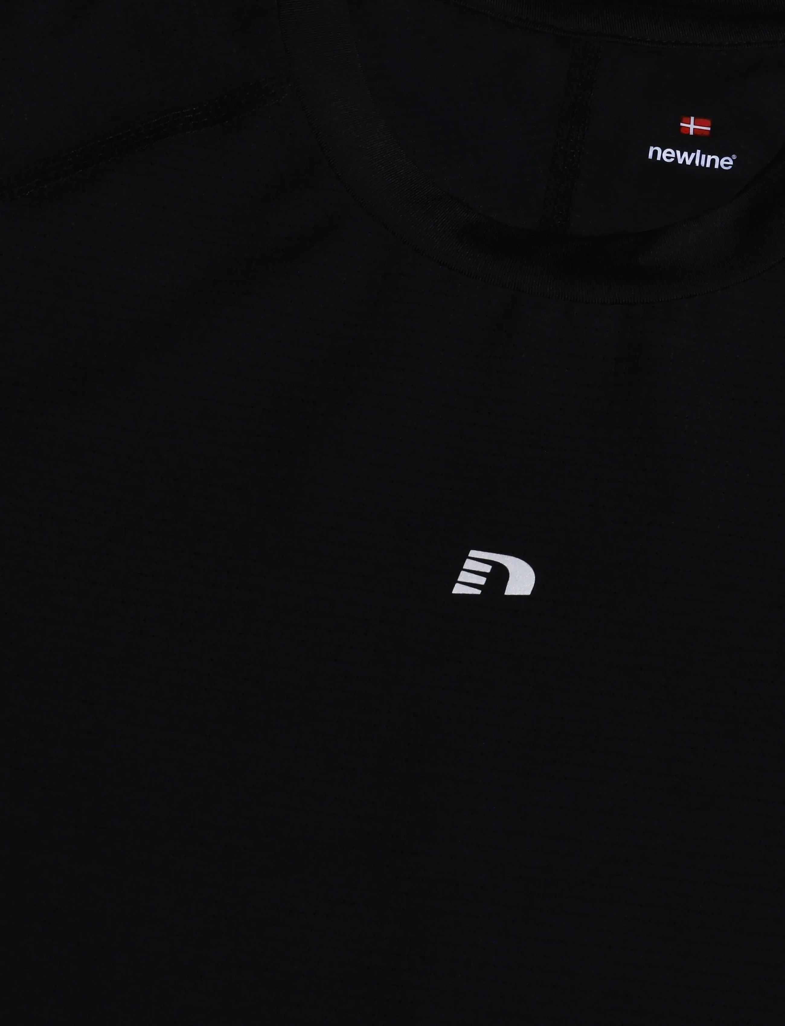 Newline - nwlBREATHE W T-SHIRT - t-shirts - black - 2
