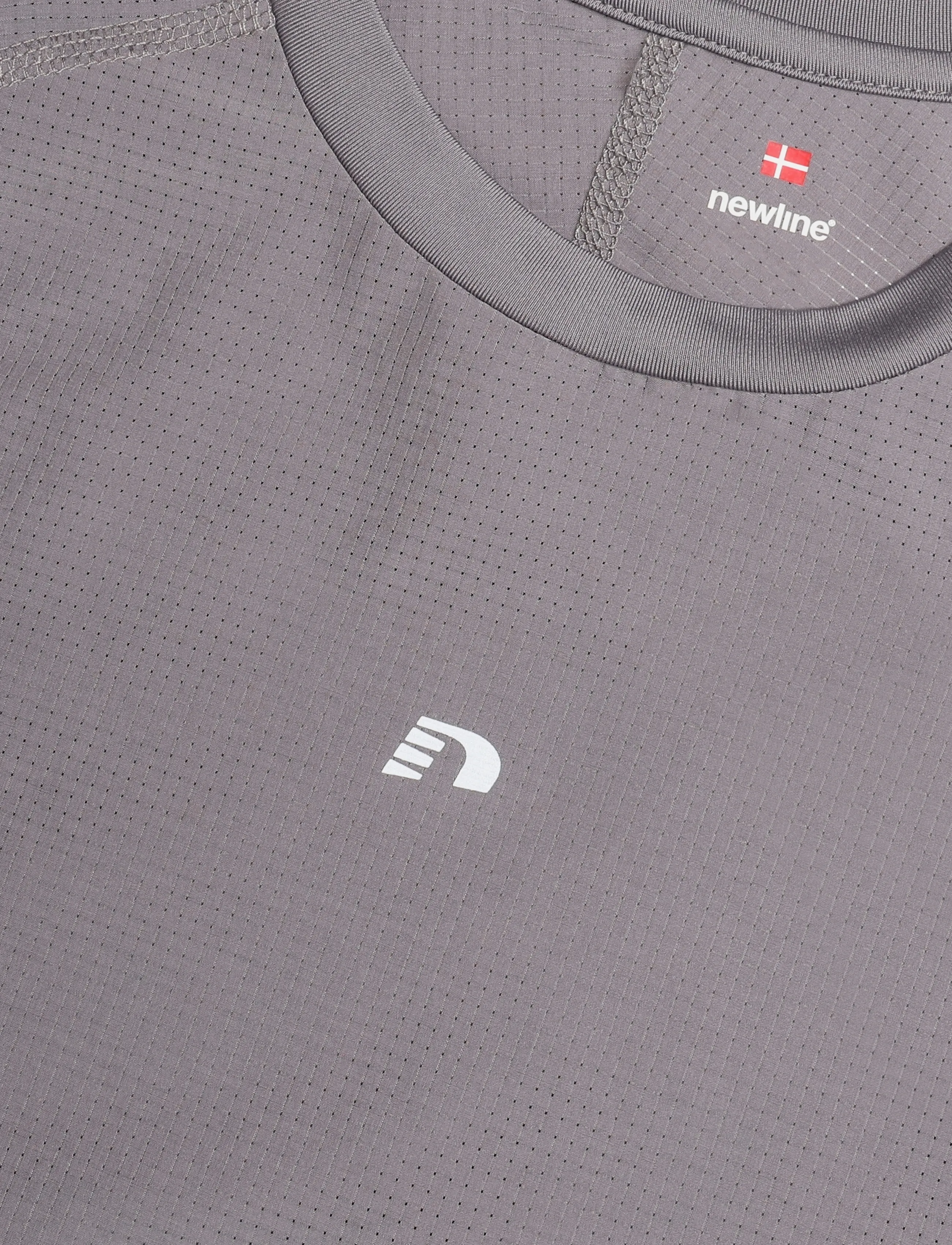 Newline - nwlBREATHE W T-SHIRT - magnetite - 2