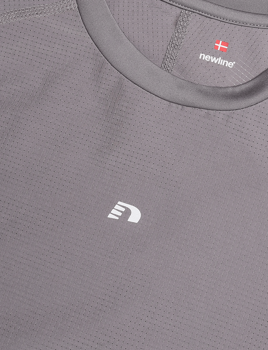 Newline - nwlBREATHE W T-SHIRT - magnetite - 2