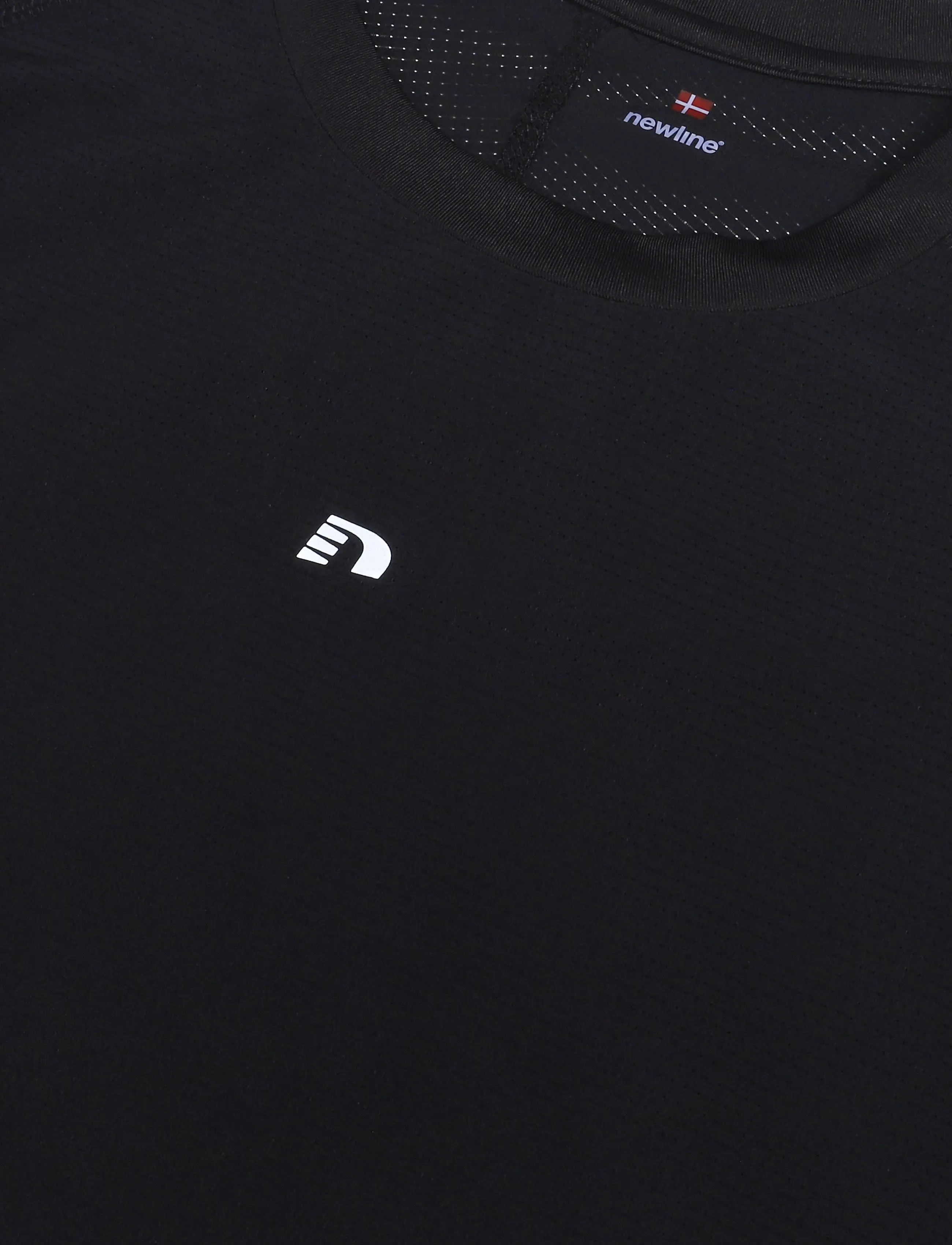 Newline - nwlBREATHE T-SHIRT - t-särgid - black - 2