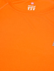 Newline - WOMEN CORE RUNNING T-SHIRT S/S - t-shirts - orange tiger - 4