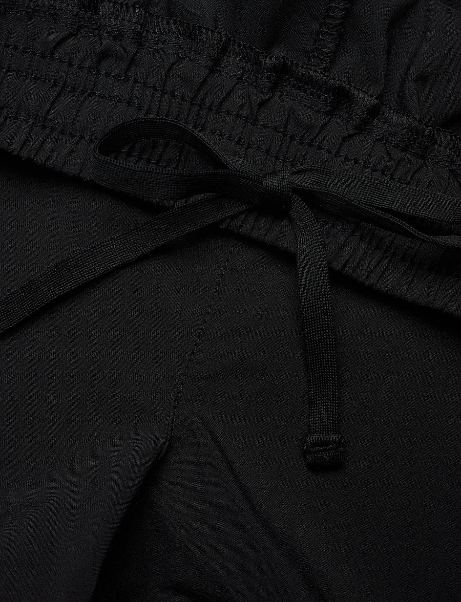 Newline - WOMEN CORE RUNNING SHORTS - juoksushortsit - black - 2