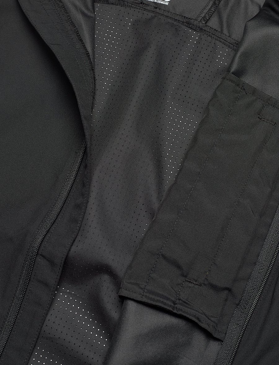 Newline - WOMEN CORE GILET - Õueriided - black - 5