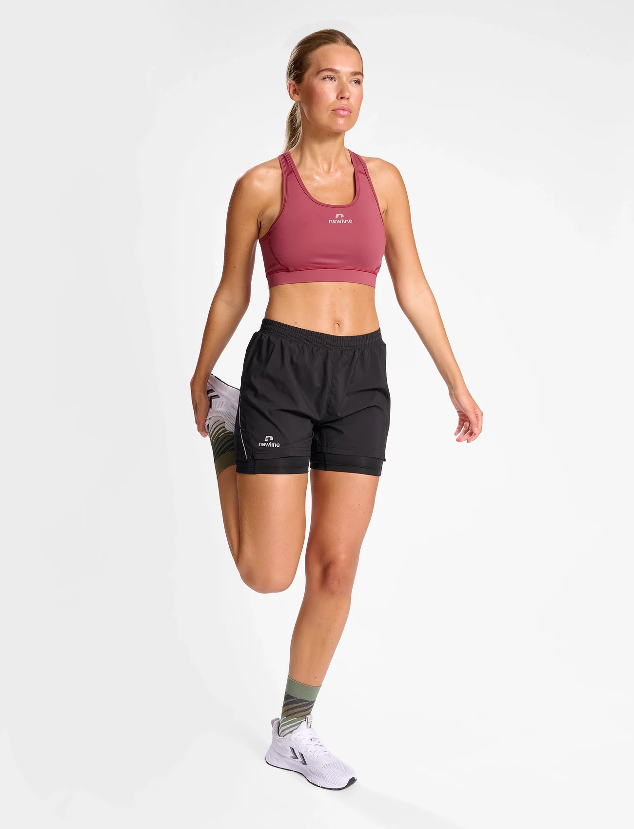 Newline - nwlPACE 2IN1 SHORTS WOMAN - sporta šorti - black - 0