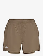 nwlFAST 2IN1 ZIP POCKET  SHORTS W - CAPERS