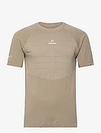 nwlPACE SEAMLESS TEE - SILVER SAGE