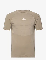 Newline - nwlPACE SEAMLESS TEE - short-sleeved t-shirts - silver sage - 0