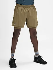 Newline - nwlFAST 2IN1 ZIP POCKET SHORTS - treningsshorts - capers - 2