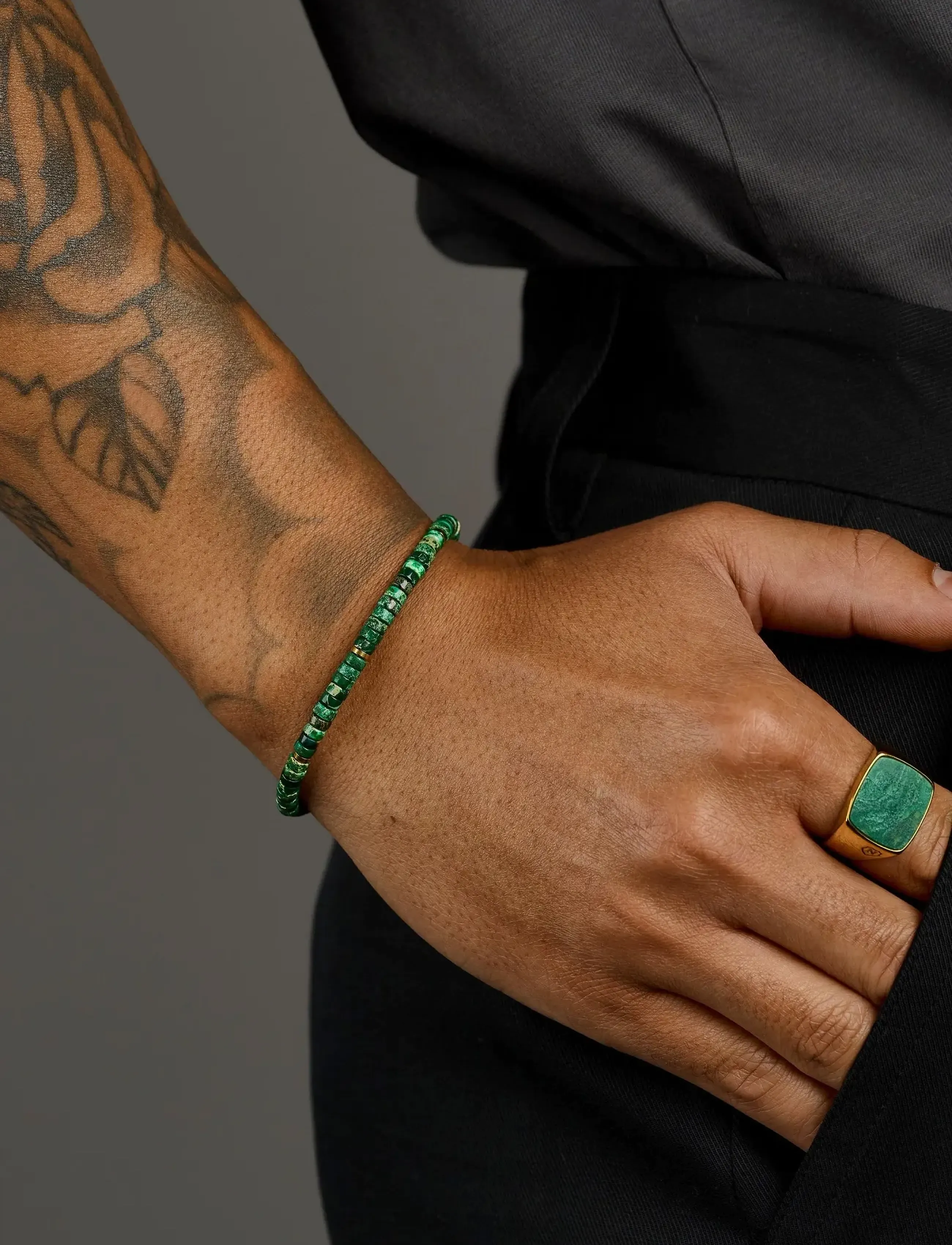 Nialaya Dark Green Malachite Heishi Bracelet, L, Gold, Smykker > Armbånd, Herre