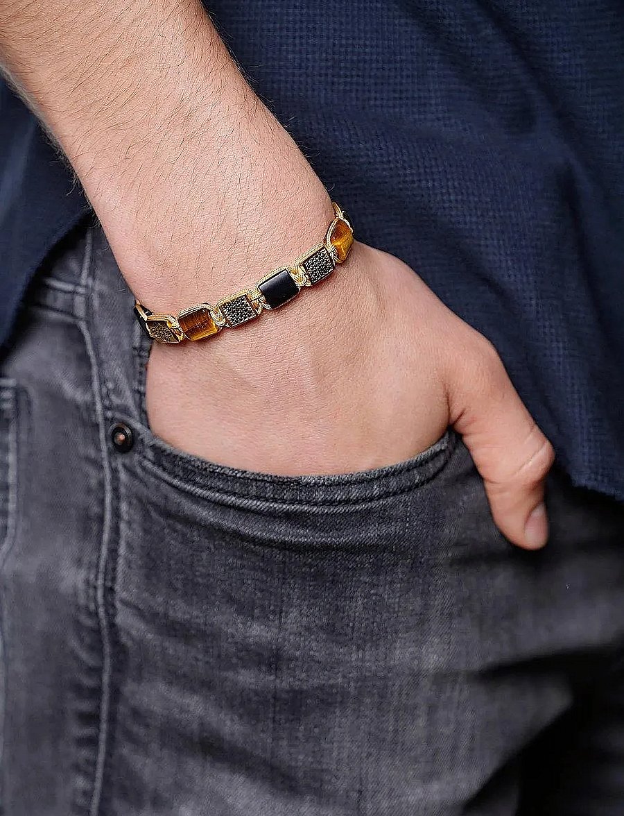 Nialaya - The Dorje Flatbead Collection - Matte Onyx and Brown Tiger Eye - armbänder - brown
black
gold - 0