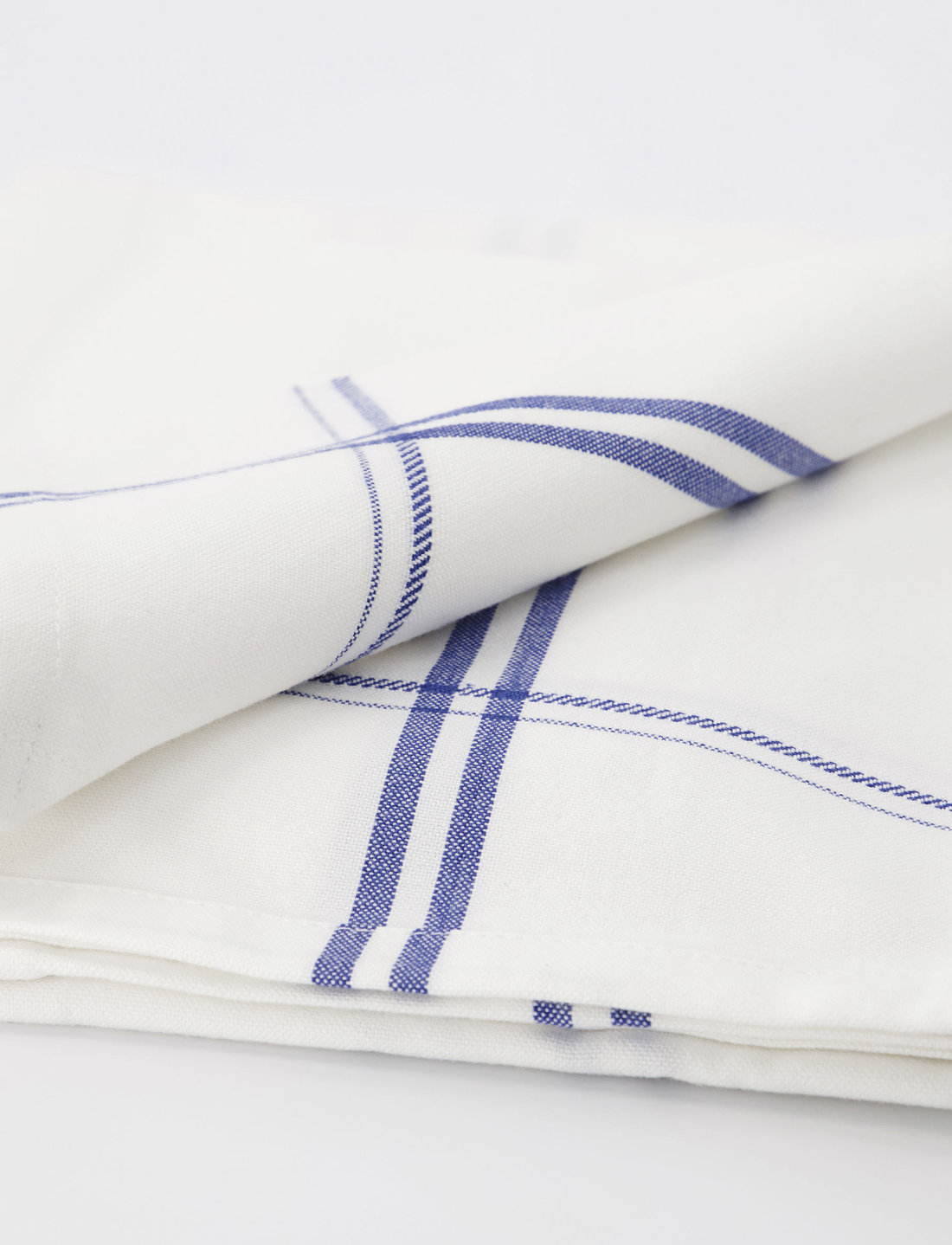 Nicolas Vah Tea Towels Amow White blue Kitchen towels Boozt