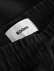 Nikben - NB HALF MOON SHORTS BLACK - sweat shorts - washed-black - 2