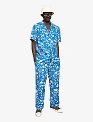 Nikben - NB LIFE IS A BEACH PANTS BLUE - casual trousers - bright-blue - 0