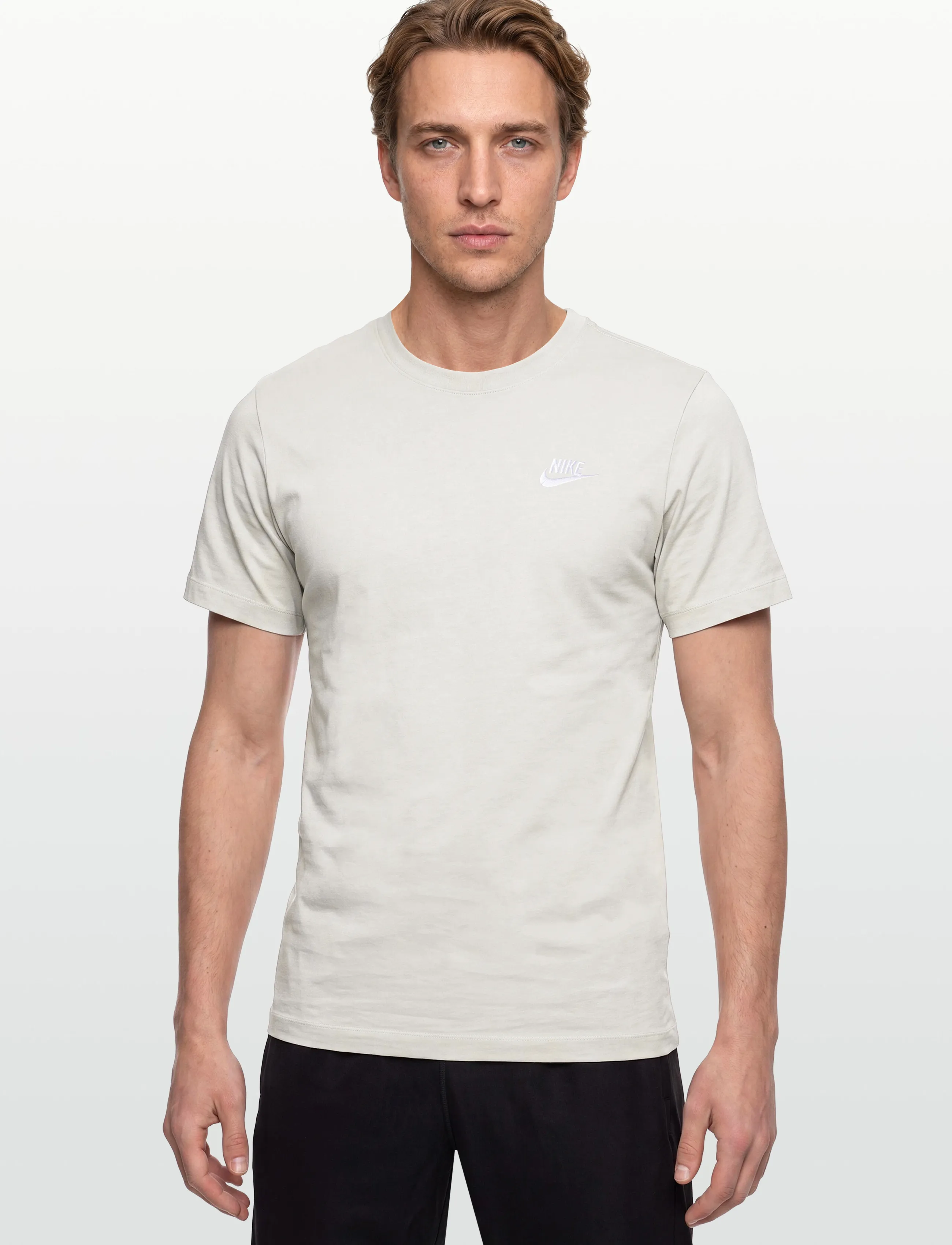 T-shirt 'CLUB' 4
