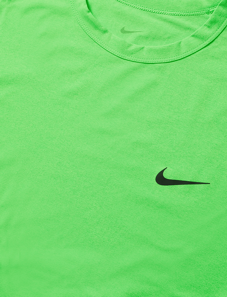 Nike - Nike Dri-Fit UV Hyverse - oberteile & t-shirts - green strike/black - 2