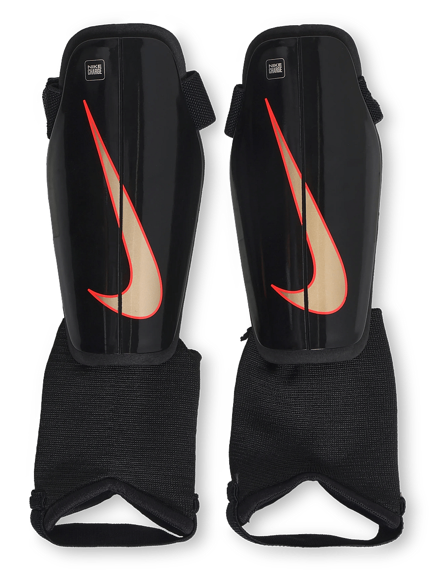 Nike - Nike Charge Kids Football Shinguards - shin guards & sleeves - black/bright crimson/blur - 0