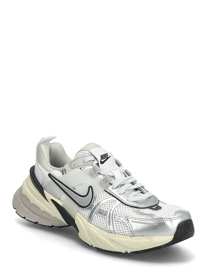Nike - NIKE V2K Run - white/white/metallic silver - 0