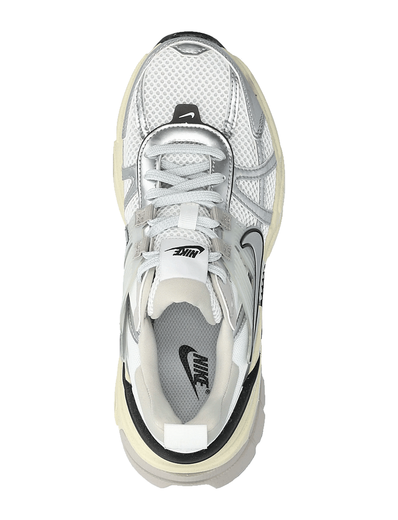 Nike - NIKE V2K Run - white/white/metallic silver - 3